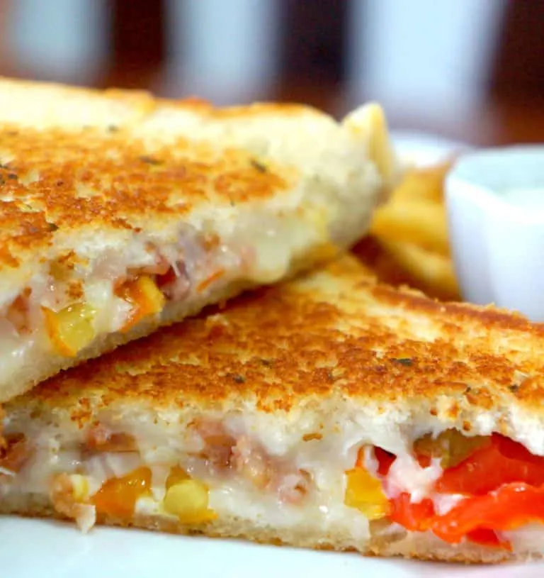Bacon & Banana Peppers Grilled Cheese - Banana Pepper Recipes