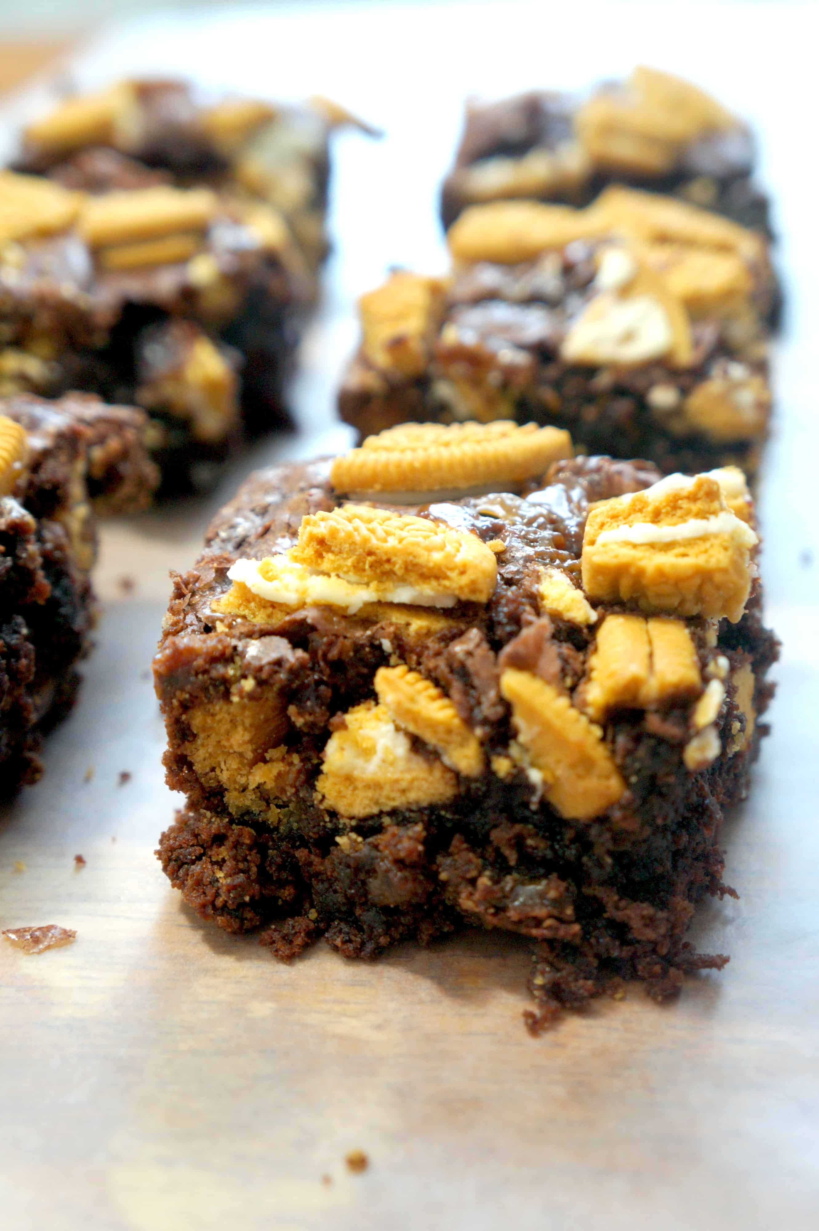 Caramel Golden Oreo Brownies. Easy brownie recipe.