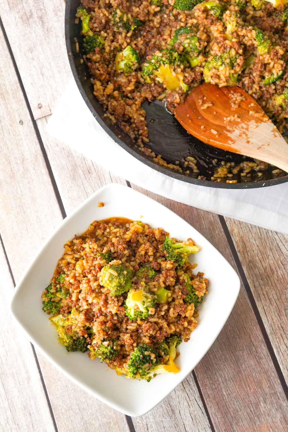 Honey Garlic Ground Beef and Rice with Broccoli is an easy ground beef dinner recipe loaded with instant rice and broccoli florets all tossed in honey garlic sauce.