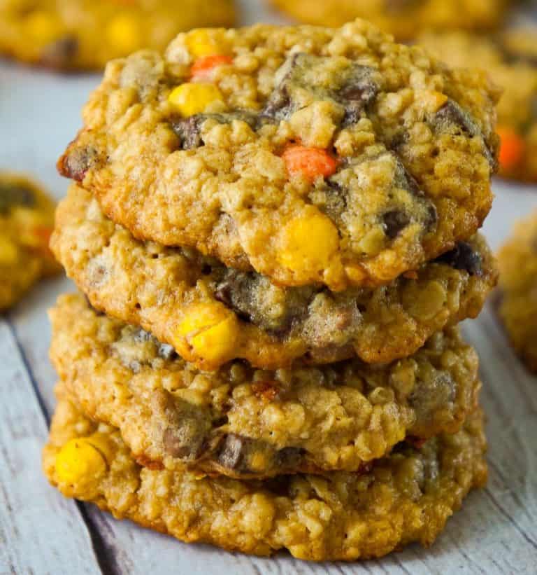 Peanut Butter Oatmeal Cookies with Chocolate Chunks are the perfect dessert recipe for peanut butter lovers. These oatmeal cookies are loaded with mini Reese's Pieces, milk chocolate chips and chocolate chunks.