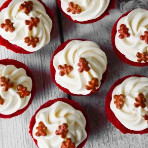 Red Velvet Brownie Bites are delicious mini desserts perfect for the holidays. These bite sized brownies are baked in mini muffin tins and topped with cream cheese frosting.