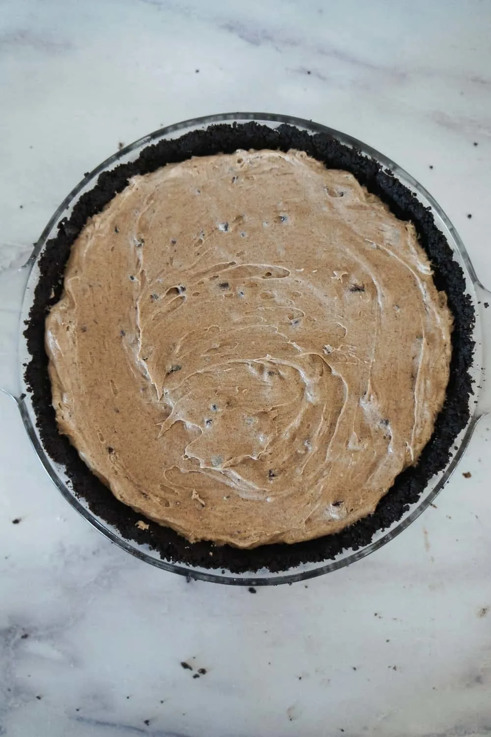 no bake Oreo pie filling in an Oreo crust