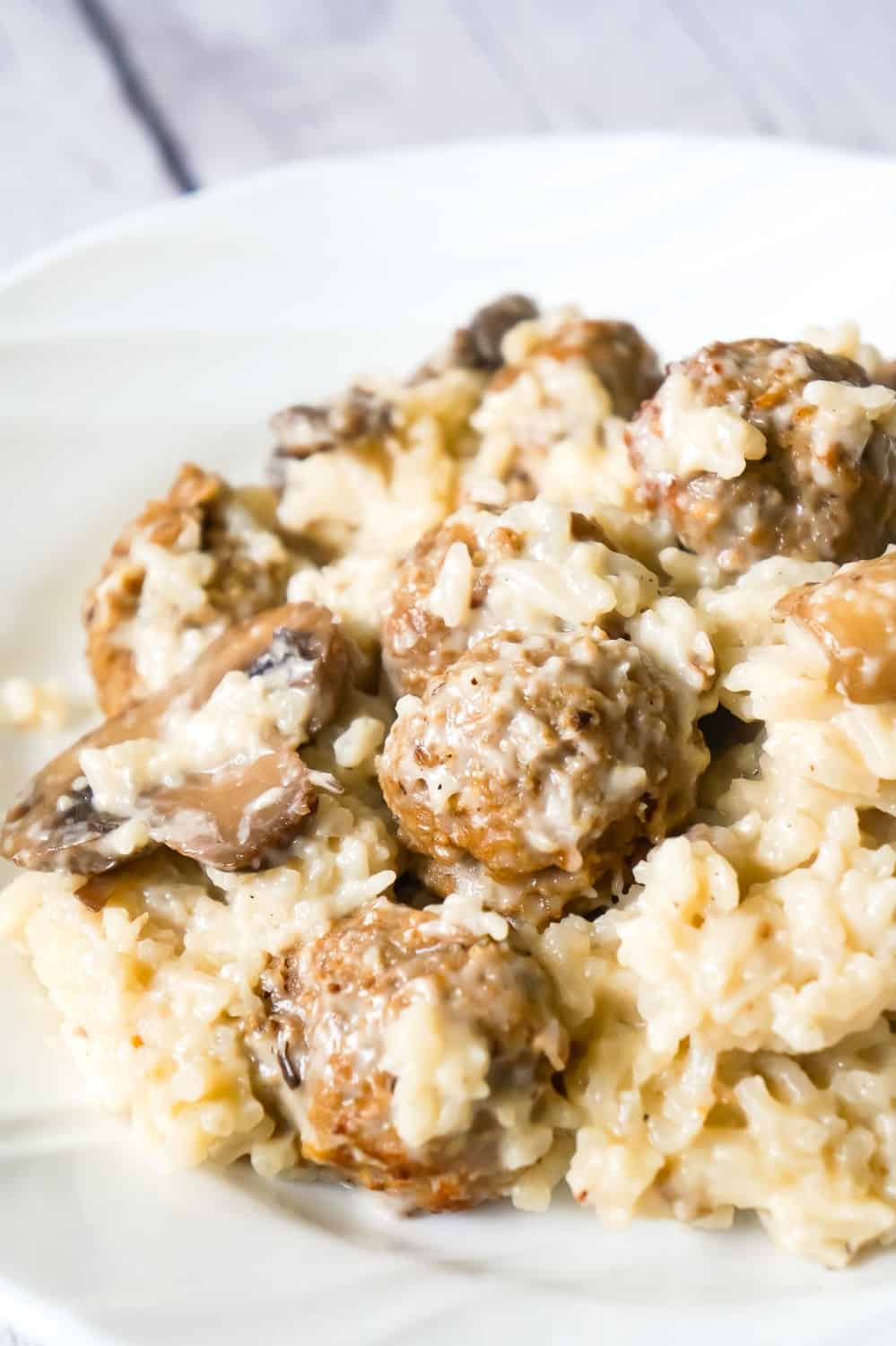 Instant Pot Creamy Mushroom Meatballs and Rice is an easy dinner recipe perfect for weeknights. This hearty dish is loaded with meatballs, long grain white rice and sliced mushrooms.