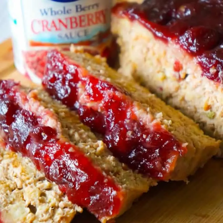 Turkey Meatloaf is an easy ground turkey recipe packed with all the flavours of Thanksgiving. This 2 pound turkey meatloaf is made with Stove Top stuffing and topped with cranberry sauce.