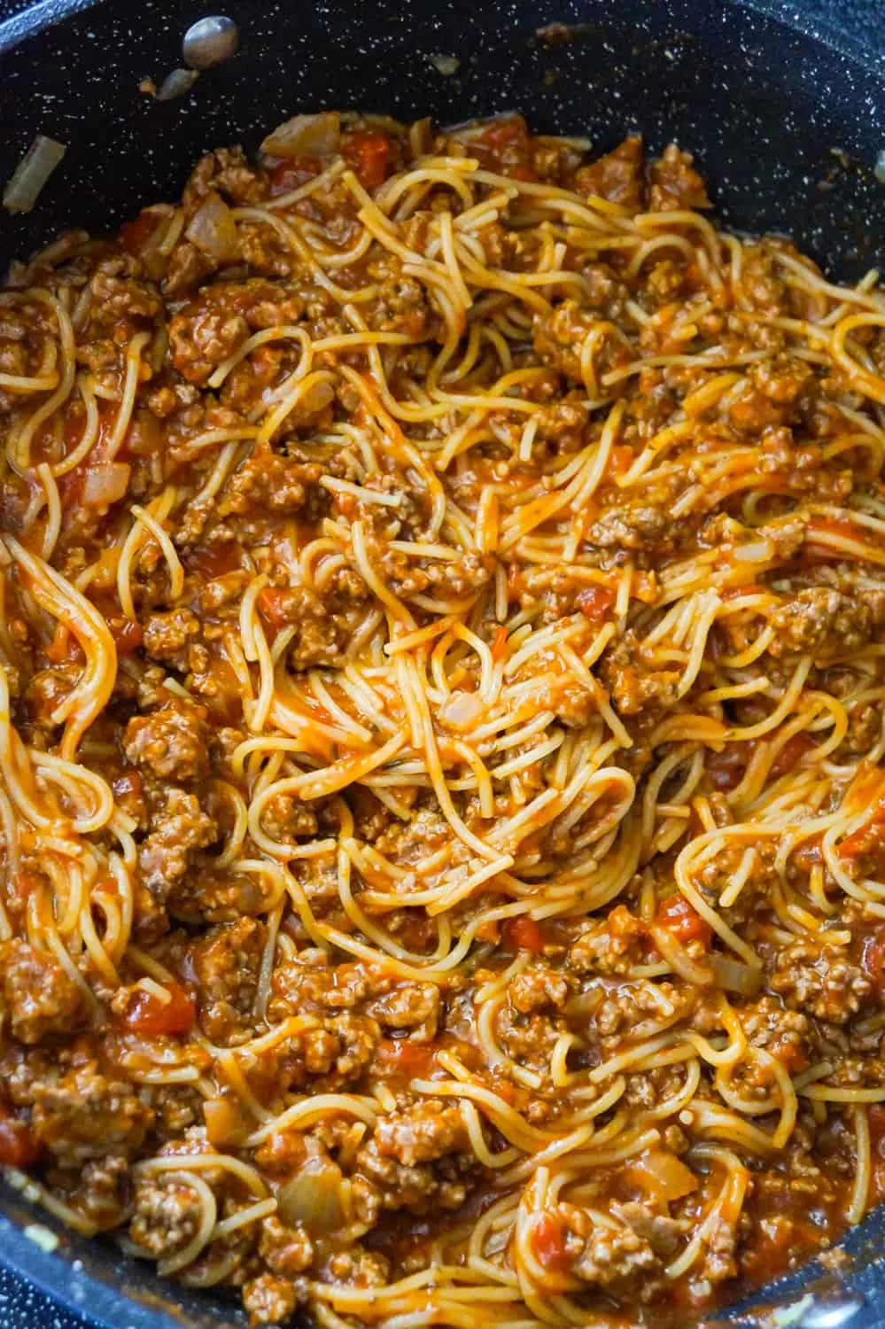 spaghetti bolognese in a pan
