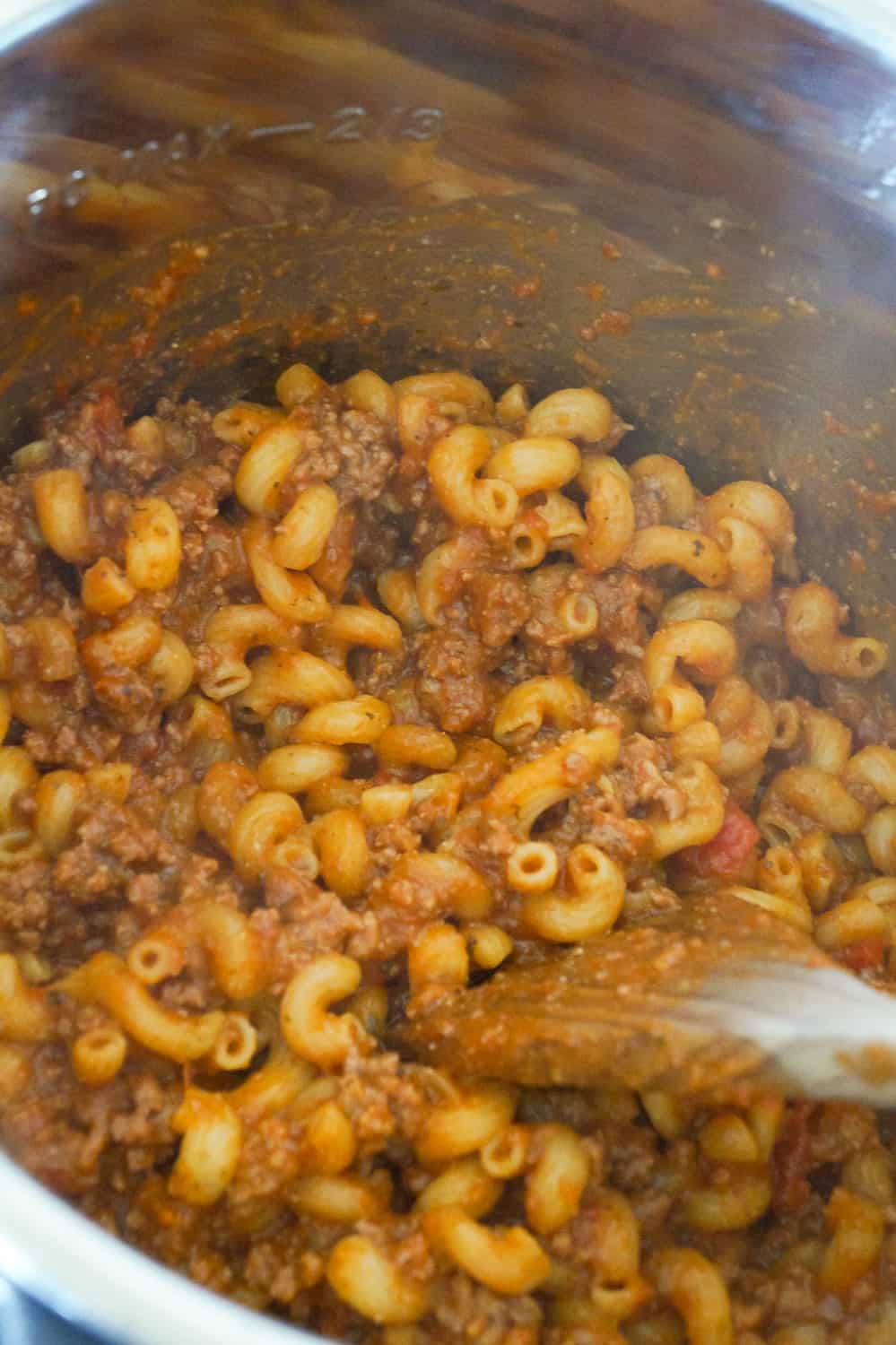 cheesy hamburger macaroni in an Instant Pot