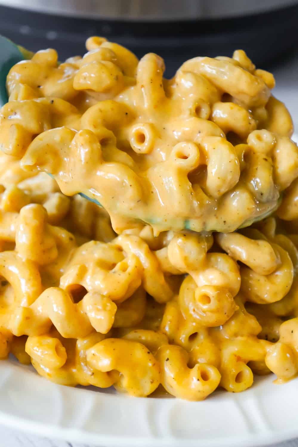 Instant Pot Pumpkin Mac and Cheese is a delicious pressure cooker pasta recipe using canned pumpkin, cavatappi noodles and Havarti cheese.