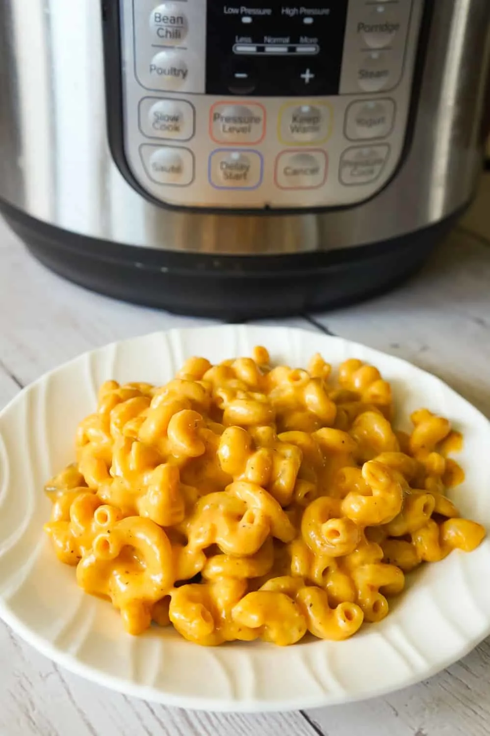 Instant Pot Pumpkin Mac and Cheese is a delicious pressure cooker pasta recipe using canned pumpkin, cavatappi noodles and Havarti cheese.