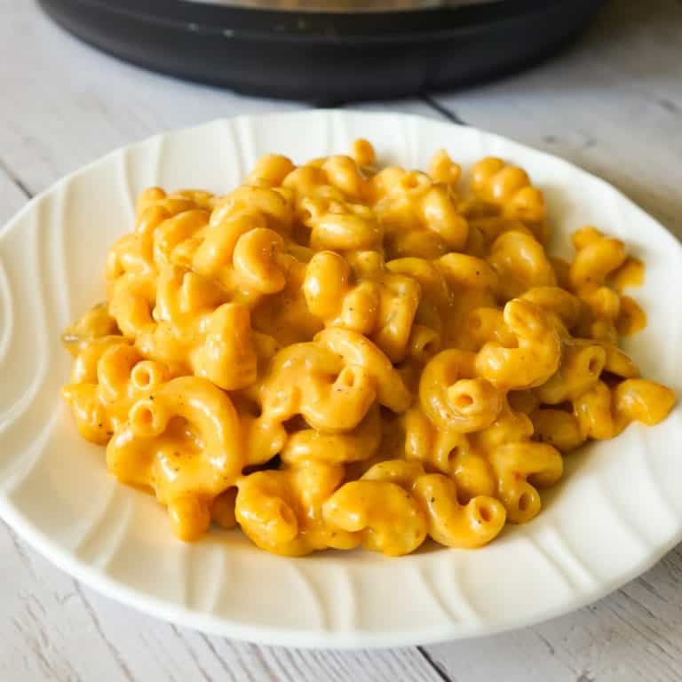 Instant Pot Pumpkin Mac and Cheese is a delicious pressure cooker pasta recipe using canned pumpkin, cavatappi noodles and Havarti cheese.