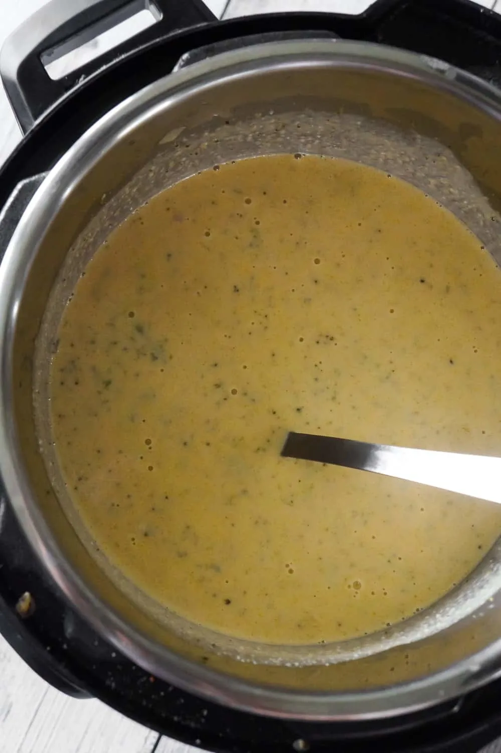 Instant Pot Broccoli Cheese Soup with Chicken is an easy pressure cooker soup recipe loaded with chunks of chicken, broccoli and cheddar cheese.
