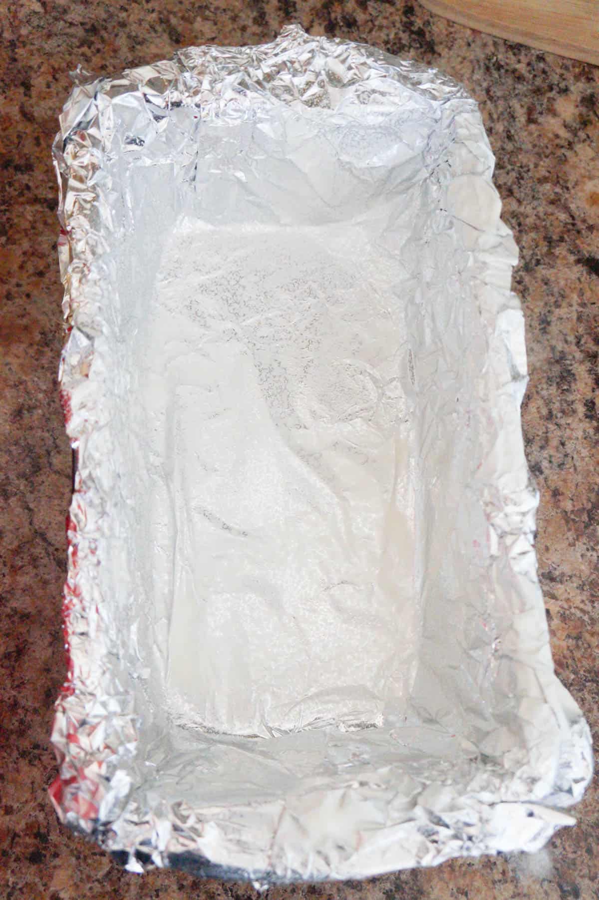 aluminum foil lined loaf pan