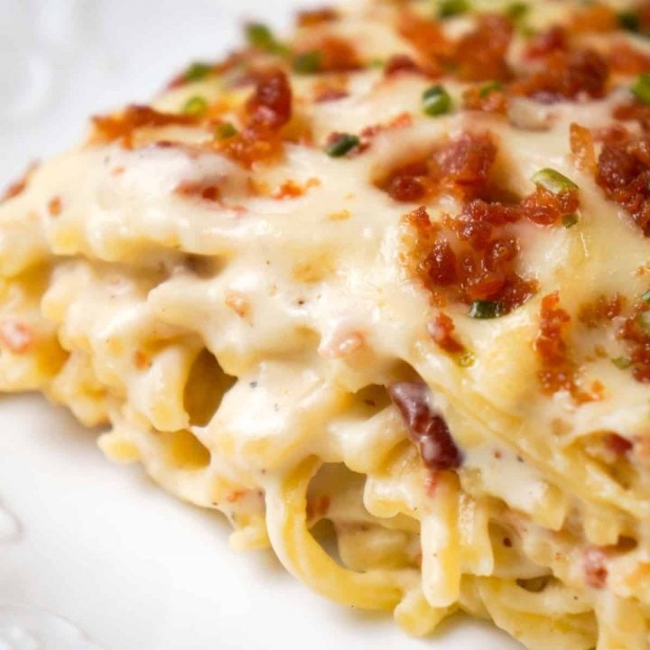 Bacon Cream Cheese Baked Spaghetti is a delicious pasta recipe loaded with crumbled bacon, Philadelphia Whipped Chive cream cheese and mozzarella cheese.