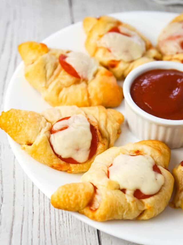 How to Make Pizza Crescent Rolls THIS IS NOT DIET FOOD