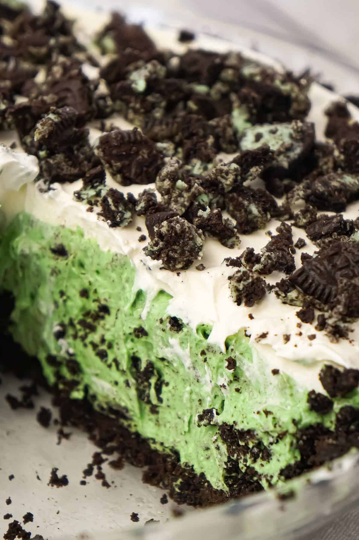 Mint Oreo Pie is an easy no bake dessert recipe with a creamy mint Oreo pudding filling, topped with Cool Whip, all in an Oreo crust.