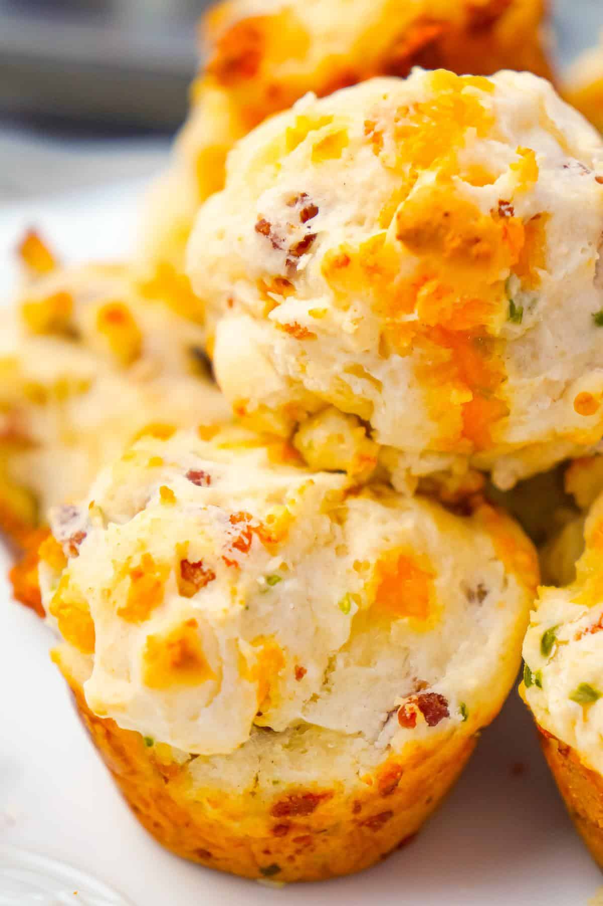Cheddar Bacon Biscuit Bites are tasty little biscuits made with Bisquick, cheddar cheese and crumbled bacon and baked in mini muffin tins.