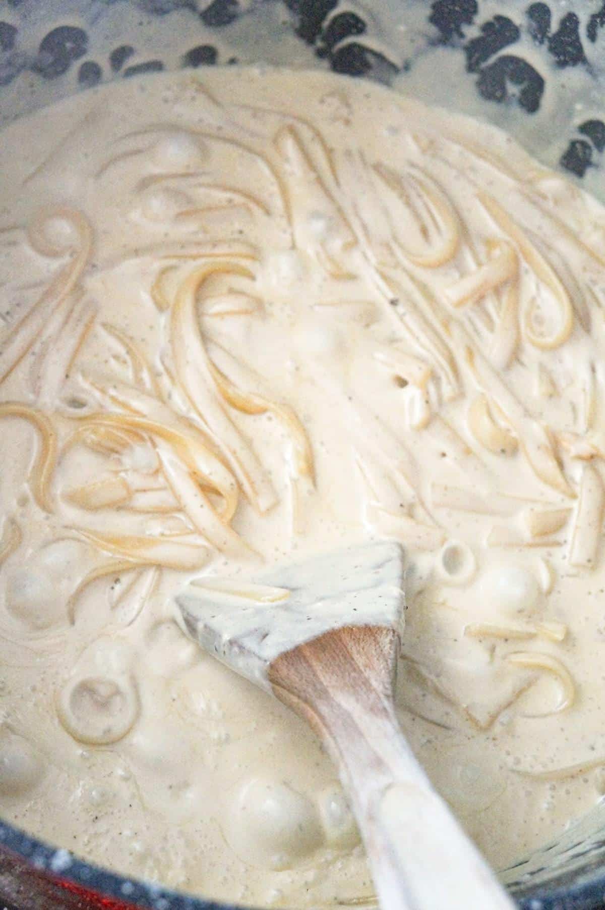 creamy fettuccine in a large pot