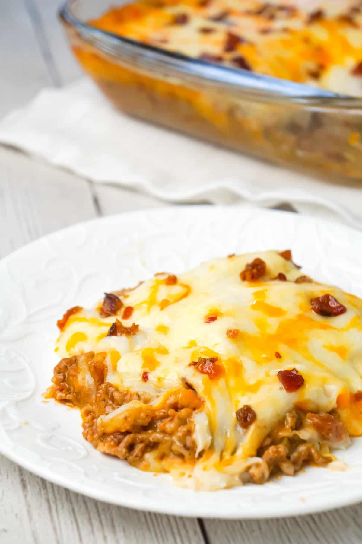 Bacon Cheeseburger Shepherd's Pie is an easy ground beef dinner recipe loaded with crumbled bacon, creamy mashed potatoes and shredded cheese.