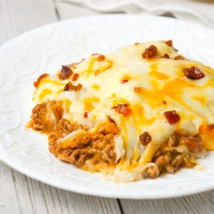 Bacon Cheeseburger Shepherd's Pie is an easy ground beef dinner recipe loaded with crumbled bacon, creamy mashed potatoes and shredded cheese.
