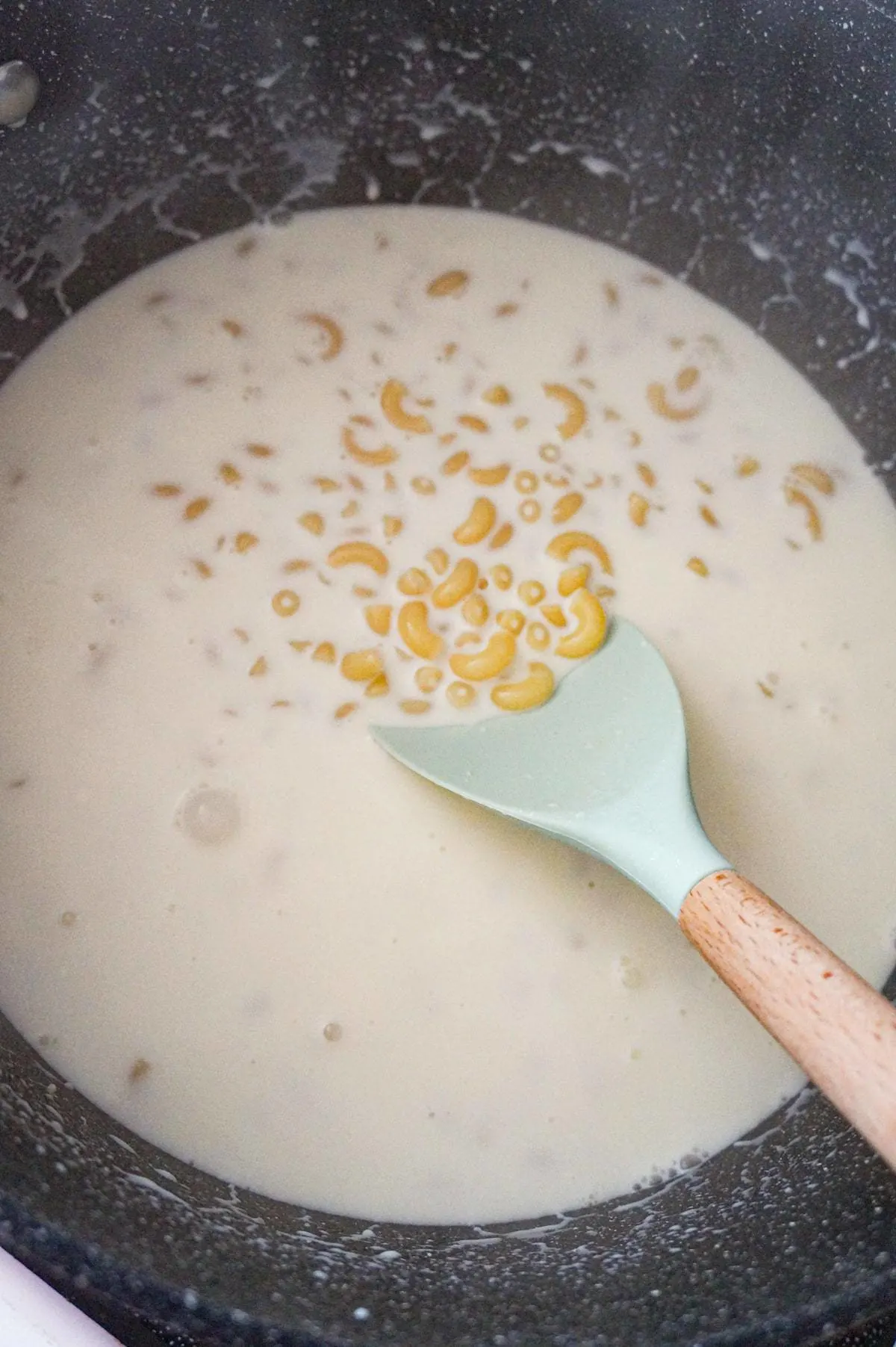 macaroni in cream in a large pot