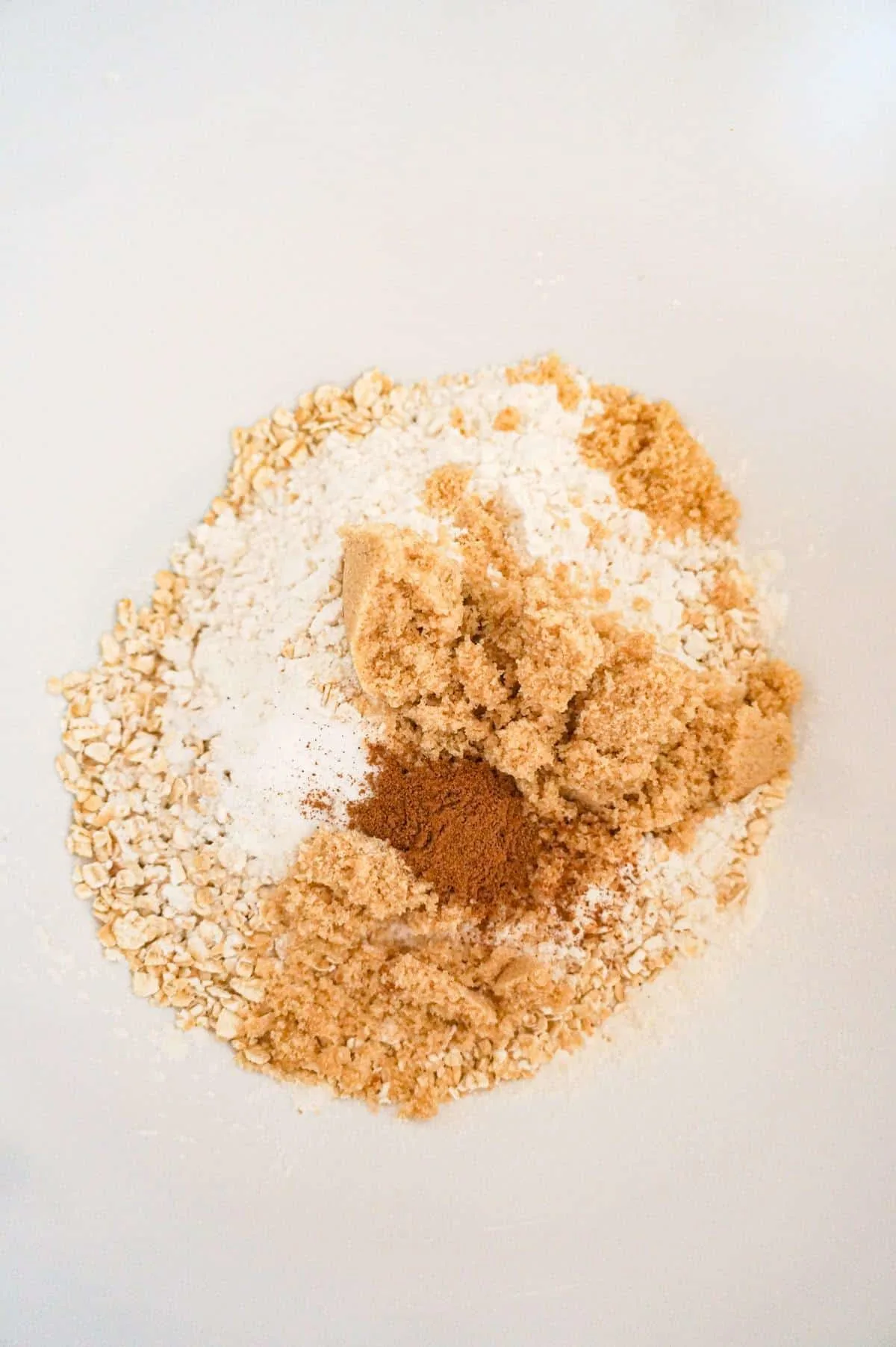 salt, cinnamon, flour, quick oats and brown sugar in a mixing bowl