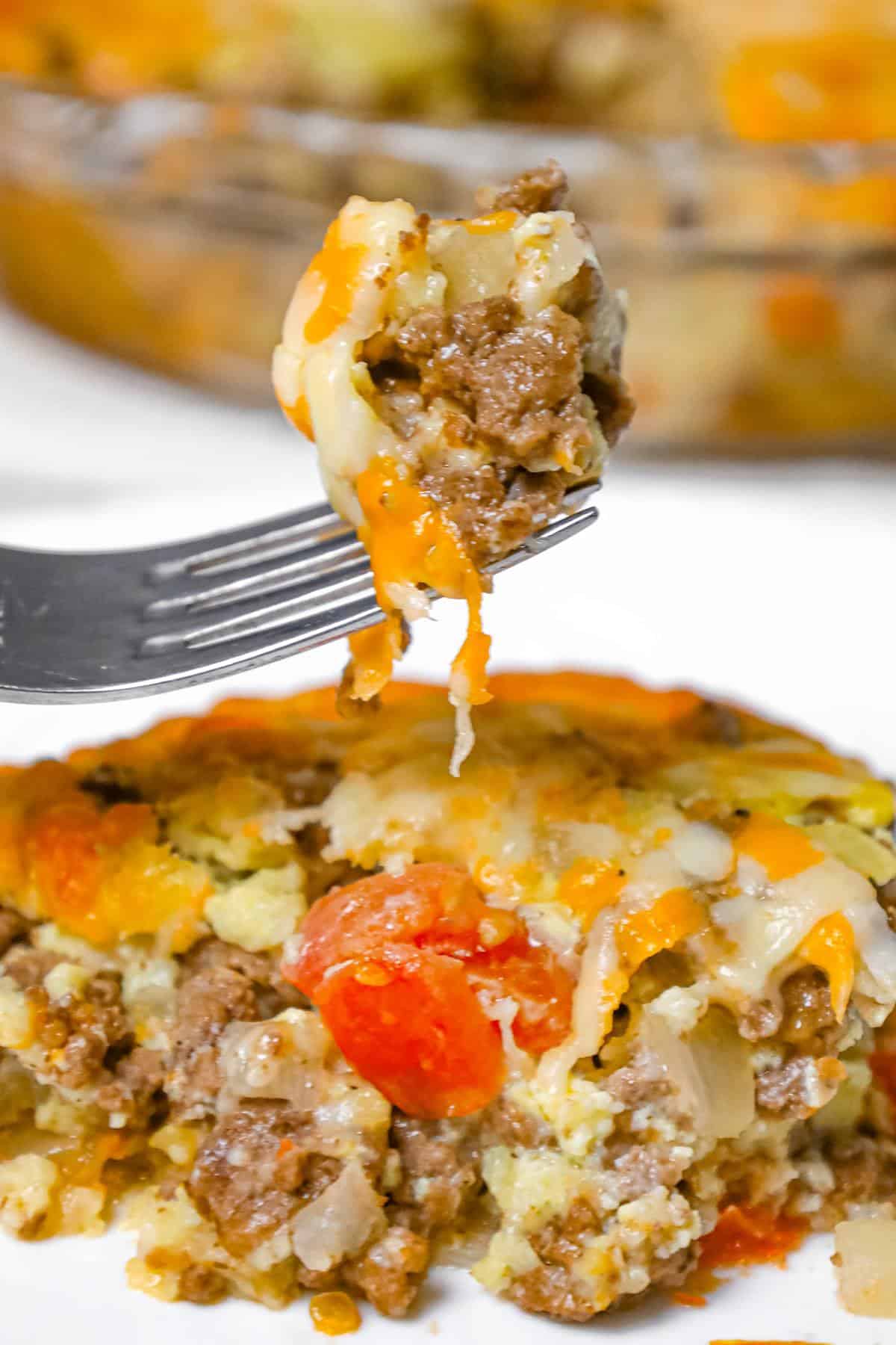 Cheeseburger Pie with Bisquick is an easy ground beef dinner recipe loaded with shredded cheese, diced onions and diced tomatoes.