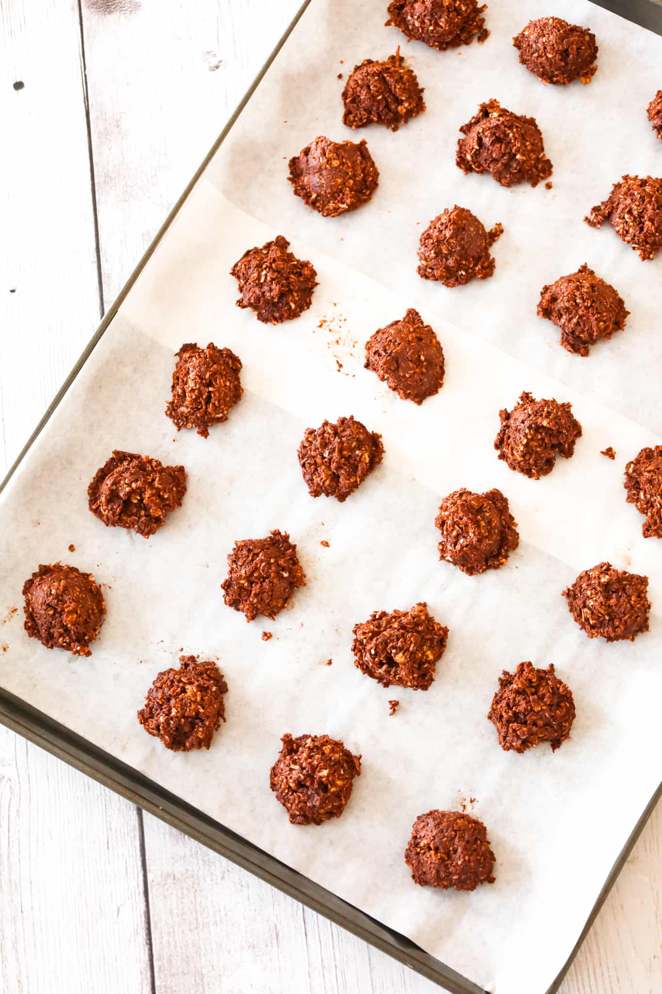 Haystack Cookies are easy no bake cookies loaded with quick oats, shredded coconut, melted chocolate and peanut butter.