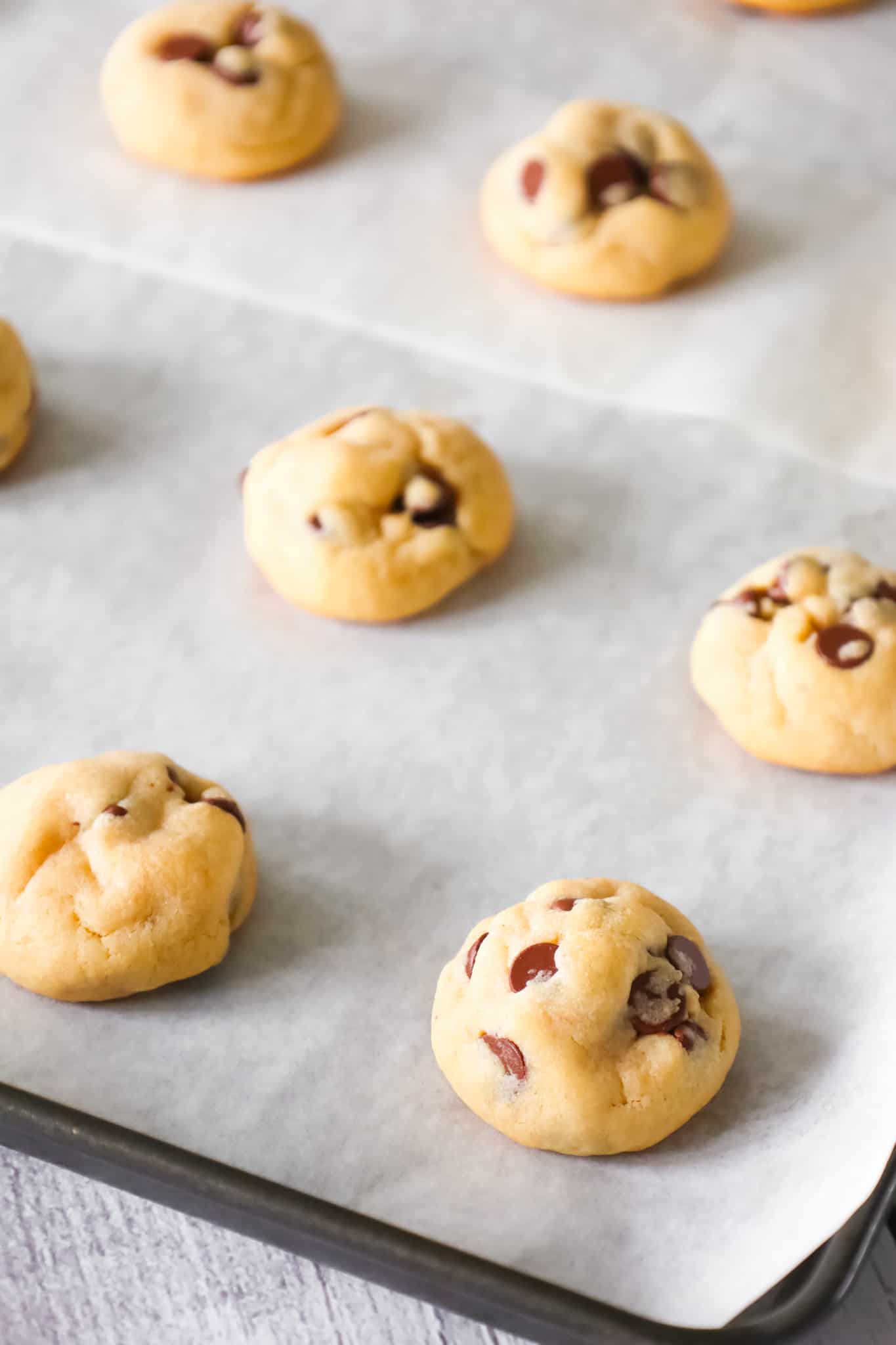 Chocolate Chip Pudding Cookies are soft and chewy cookies made with vanilla instant pudding mix and loaded with semi sweet chocolate chips.