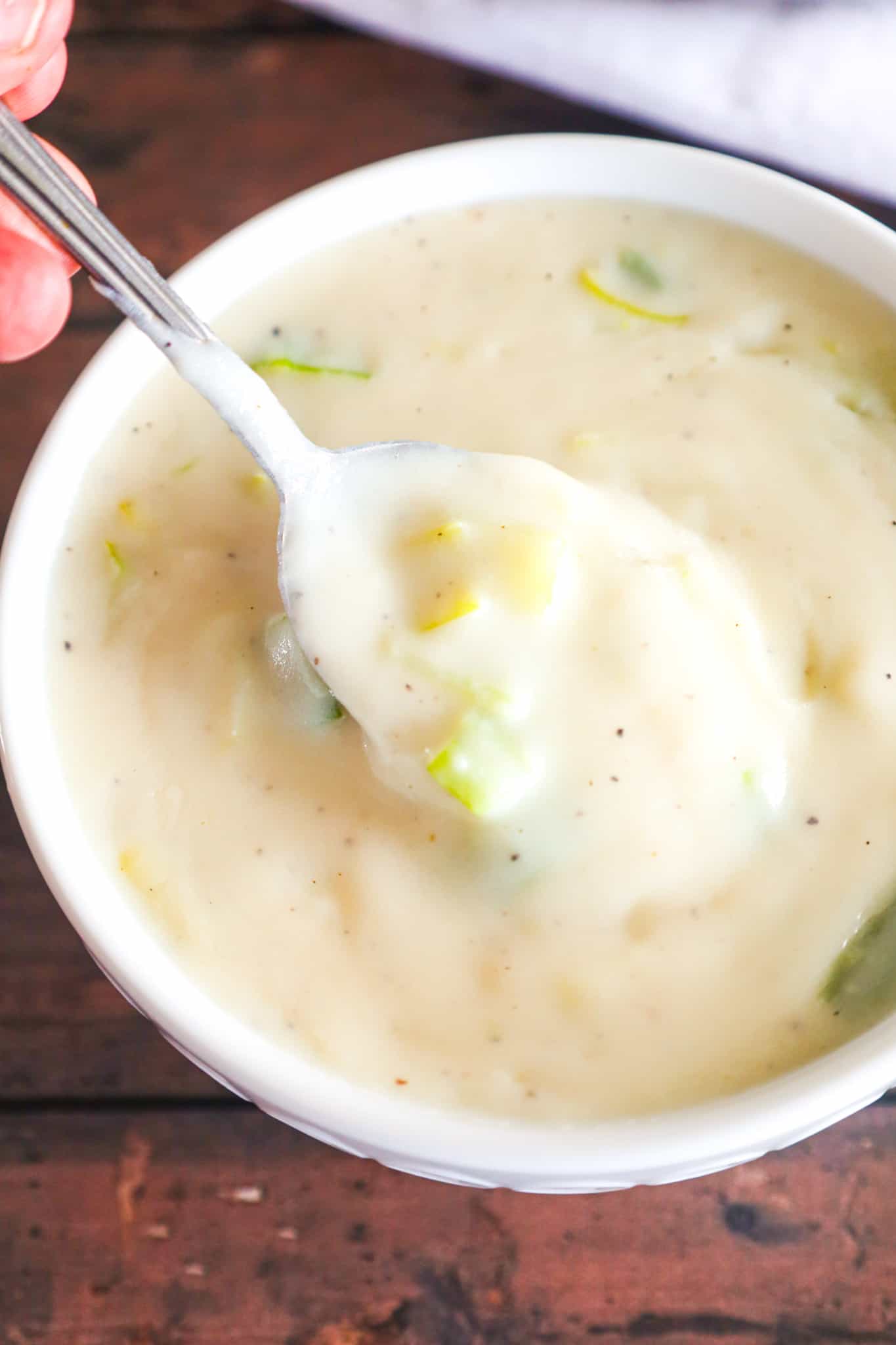 Easy Potato Leek Soup is a hearty soup recipe made with chopped leeks, instant mashed potatoes, chicken broth and milk.