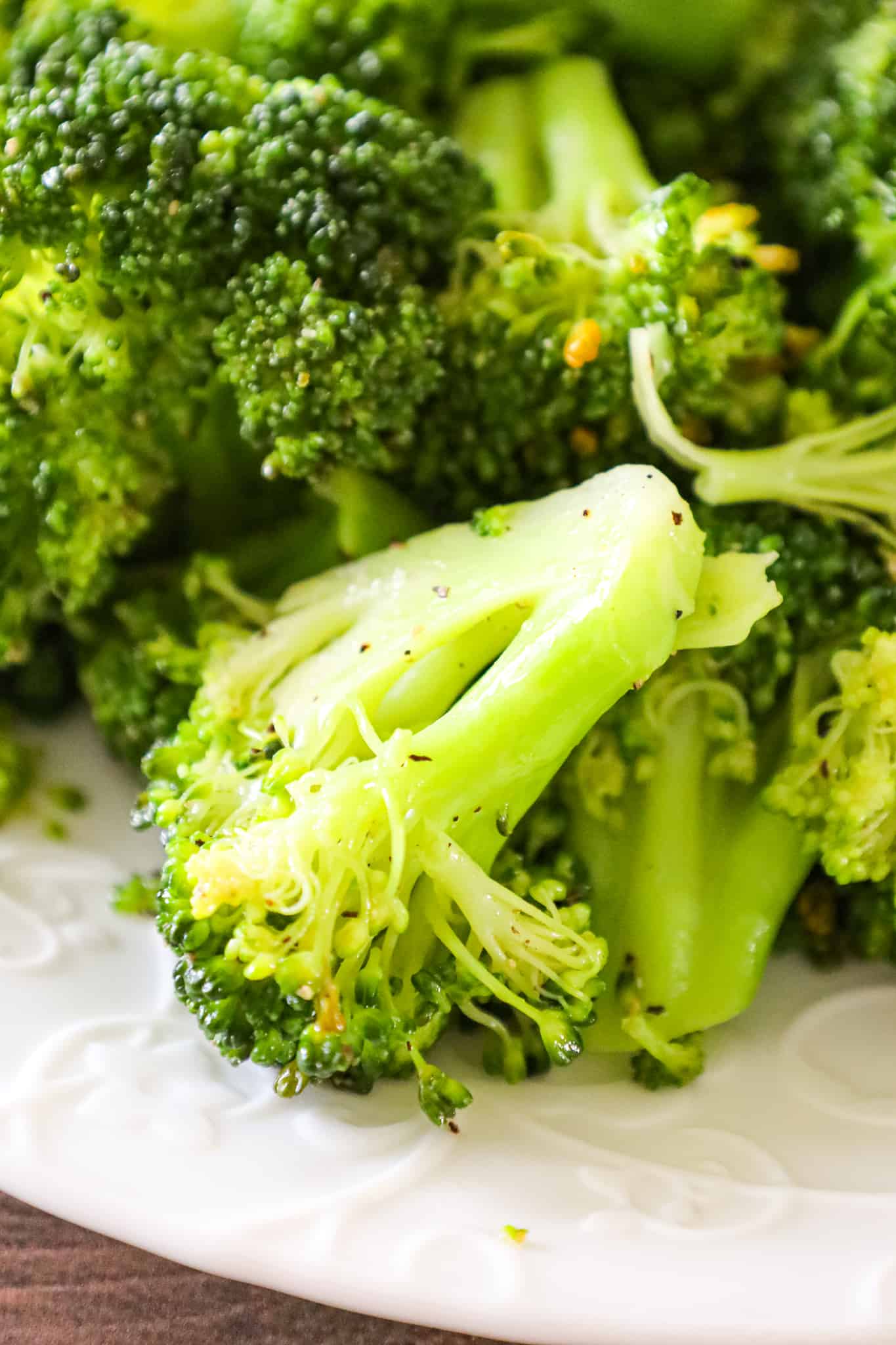 Instant Pot Broccoli is a simple and delicious pressure cooker side dish recipe.