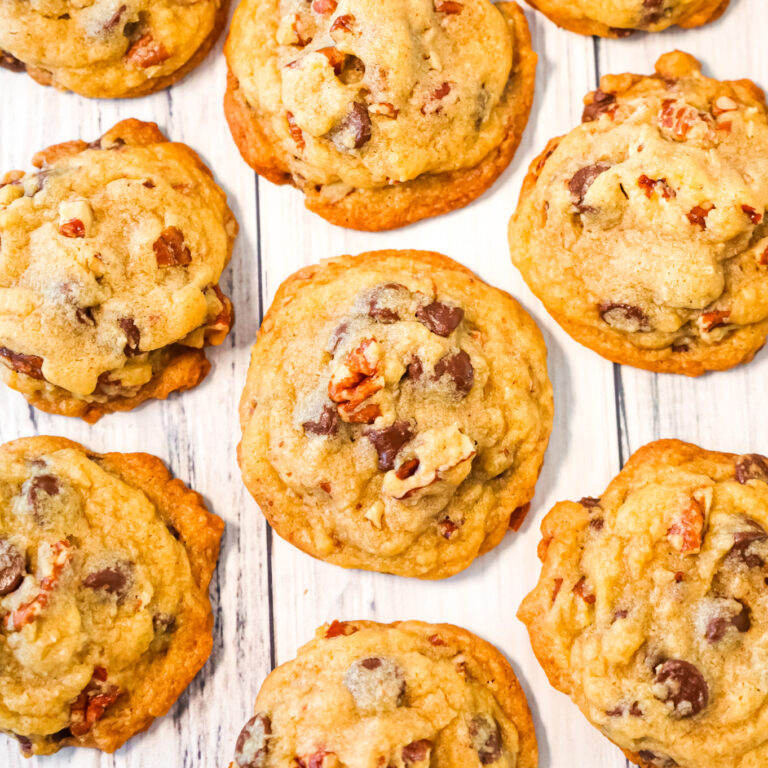 Chocolate Chip Pecan Cookies are delicious chewy cookies loaded with semi sweet chocolate chips and chopped pecans.