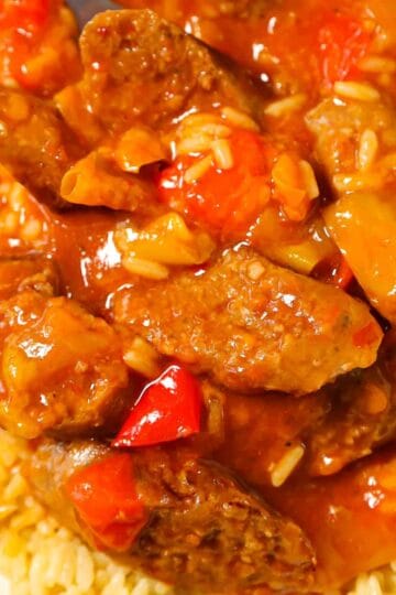 Instant Pot Sausage and Peppers is a delicious dinner recipe loaded with sliced Italian sausages, sweet bell peppers and onions all cooked in a sweet and spicy tomato sauce.