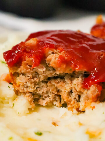 Turkey Meatloaf Muffins are an easy ground turkey dinner recipe perfect for weeknights.