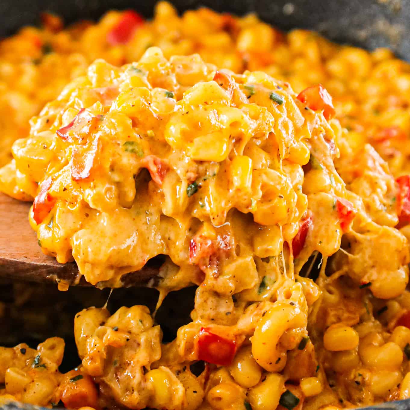 Cajun Mac and Cheese is a flavourful pasta recipe loaded with bacon, sweet potato, red bell peppers, Cajun seasoning, cheddar and Monterey Jack.