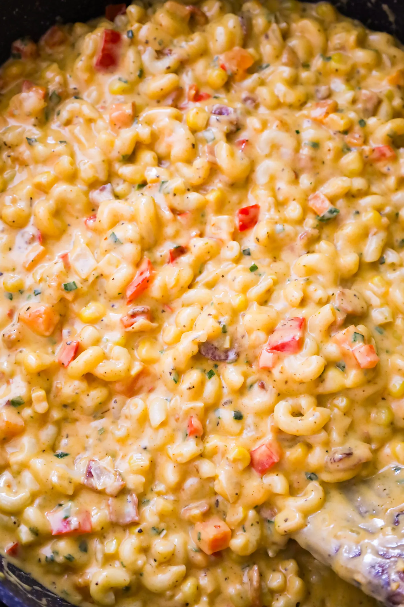 Cajun macaroni and cheese in a skillet