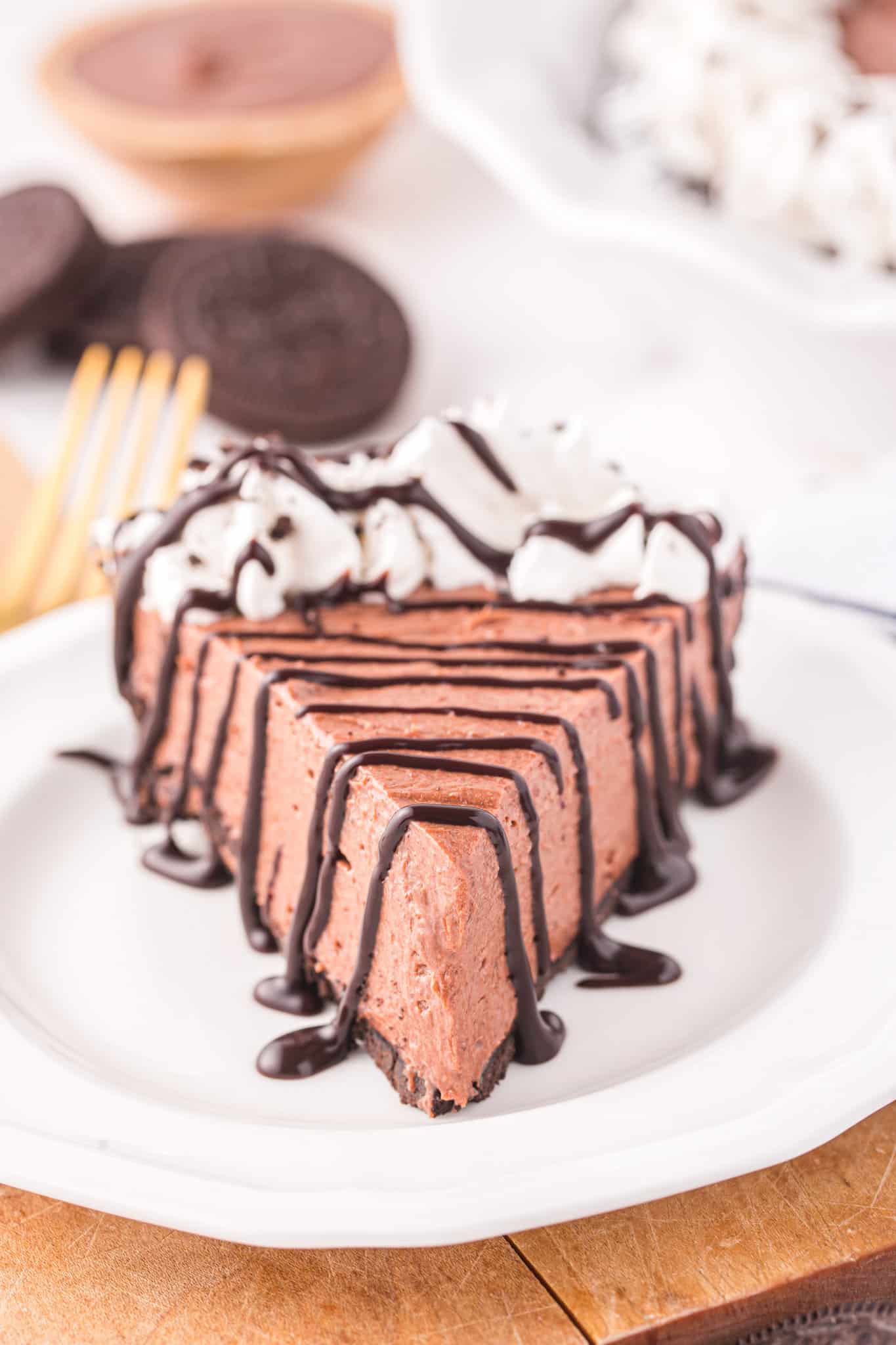 Nutella Pie is an easy no bake dessert recipe made with chocolate hazelnut spread, cream cheese, heavy cream and instant chocolate pudding mix all in a store bought Oreo crust.