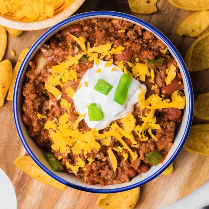 Crock Pot Chili is a hearty slow cooker ground beef chili recipe loaded with onions, bell peppers and kidney beans.