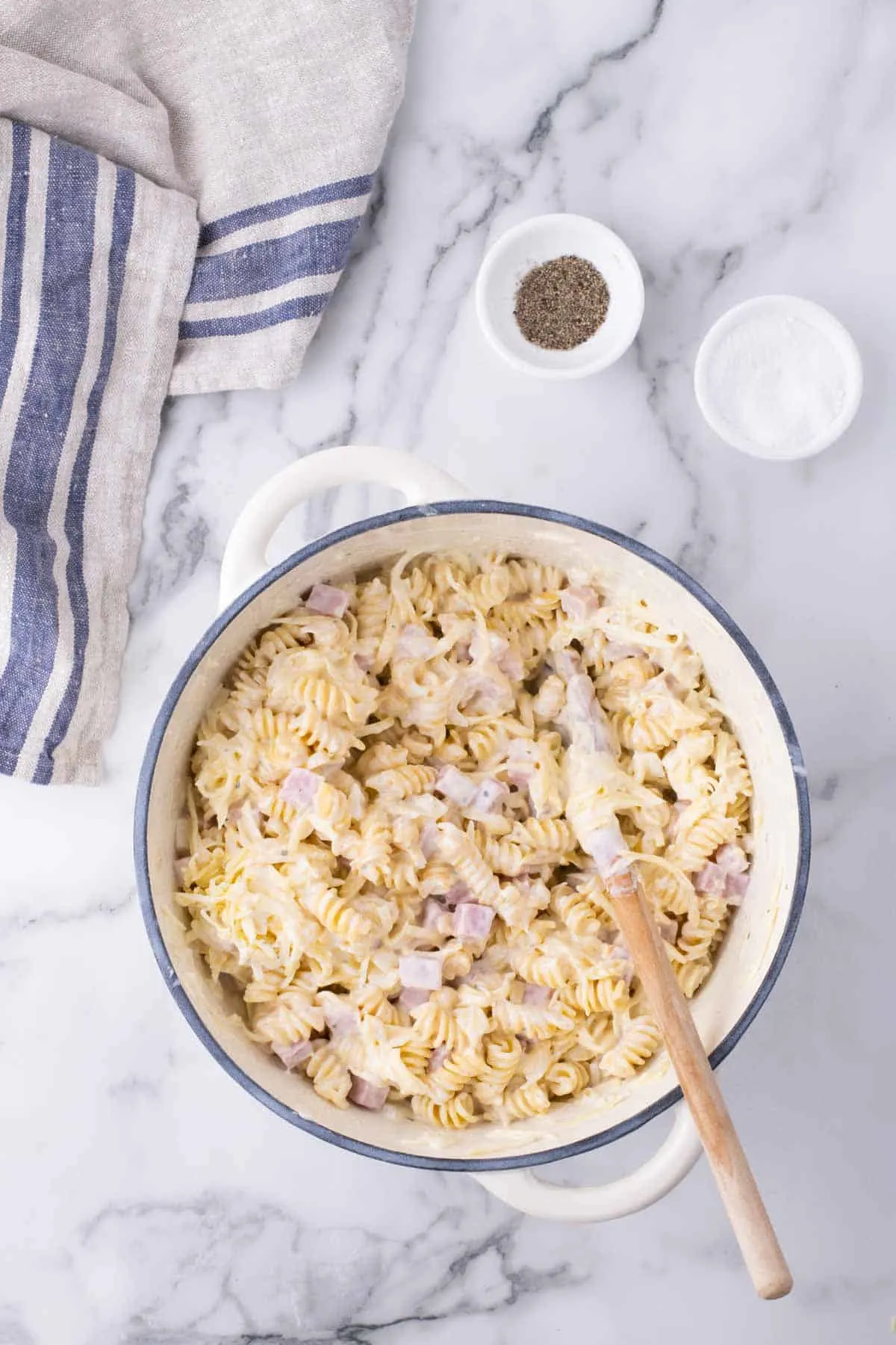 creamy ham and noodle mixture in a pot