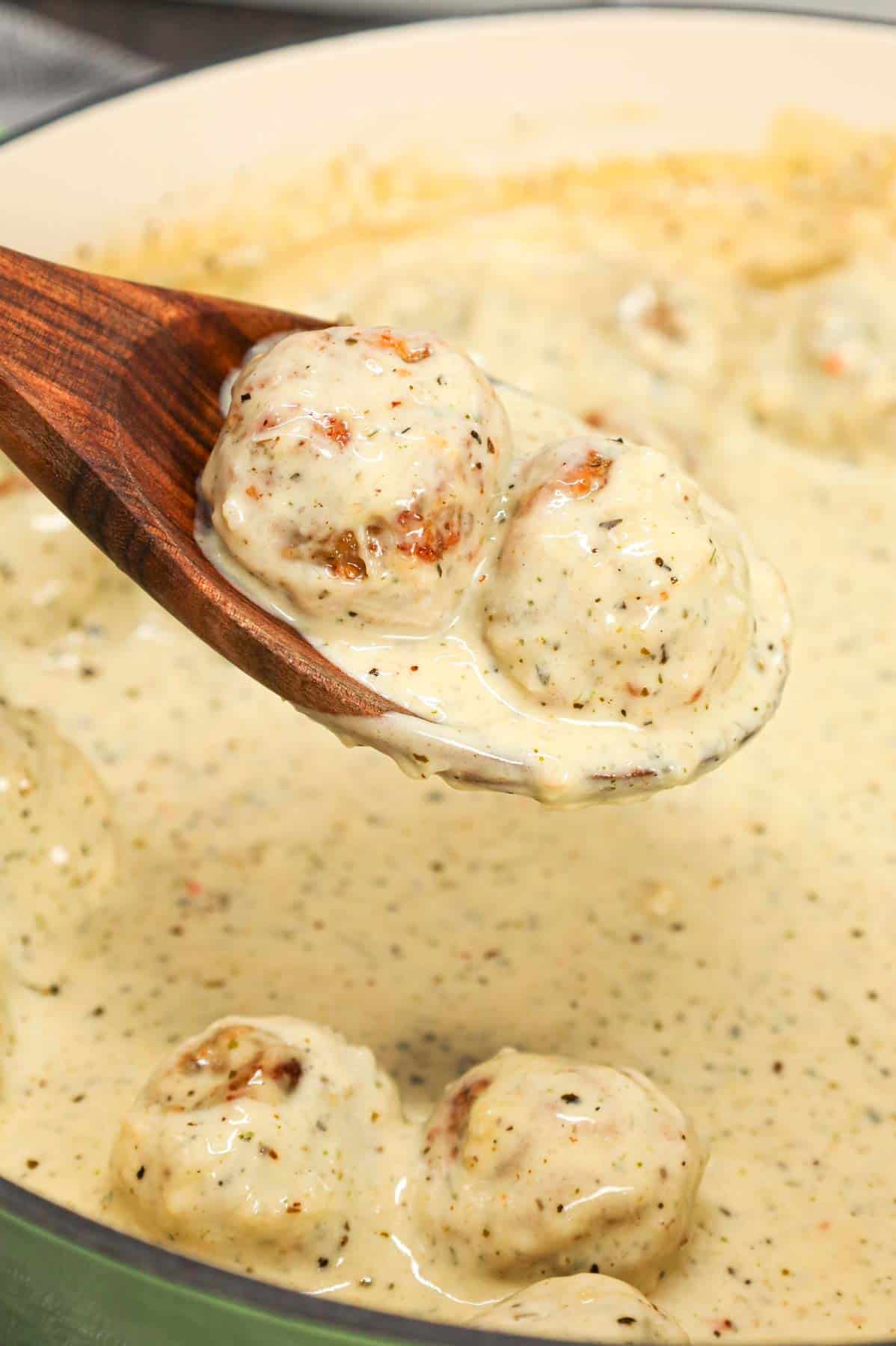 Alfredo Meatballs are an easy ground chicken meatball recipe loaded with Italian seasoned bread crumbs, garlic powder and parmesan cheese and tossed in a rich and creamy alfredo sauce.