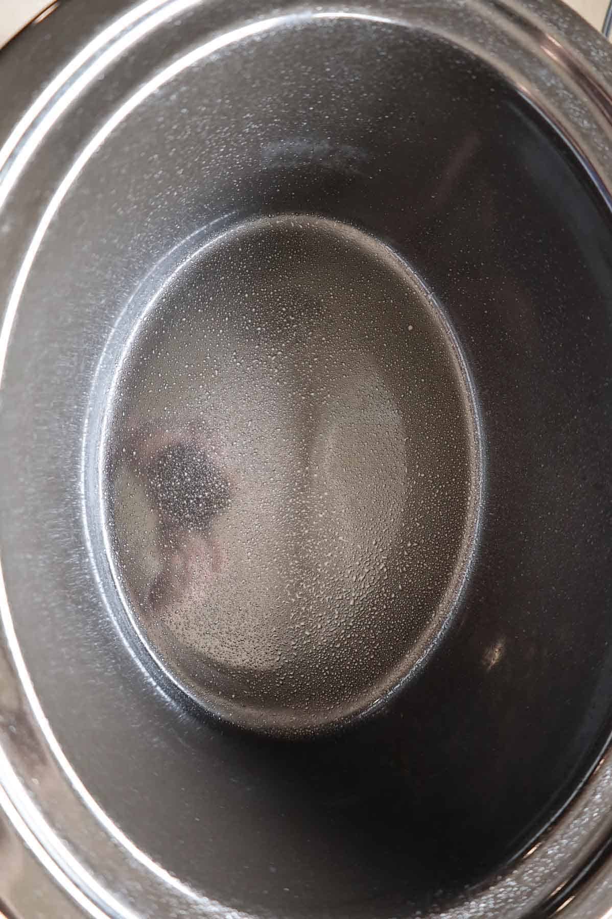 crock pot sprayed with cooking spray