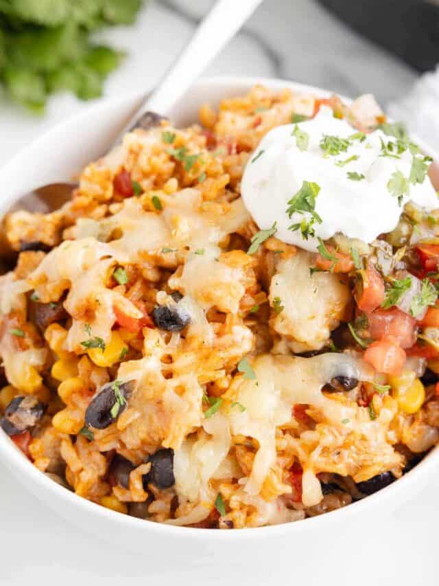 How to Make One Pan Cheesy Taco Chicken and Rice
