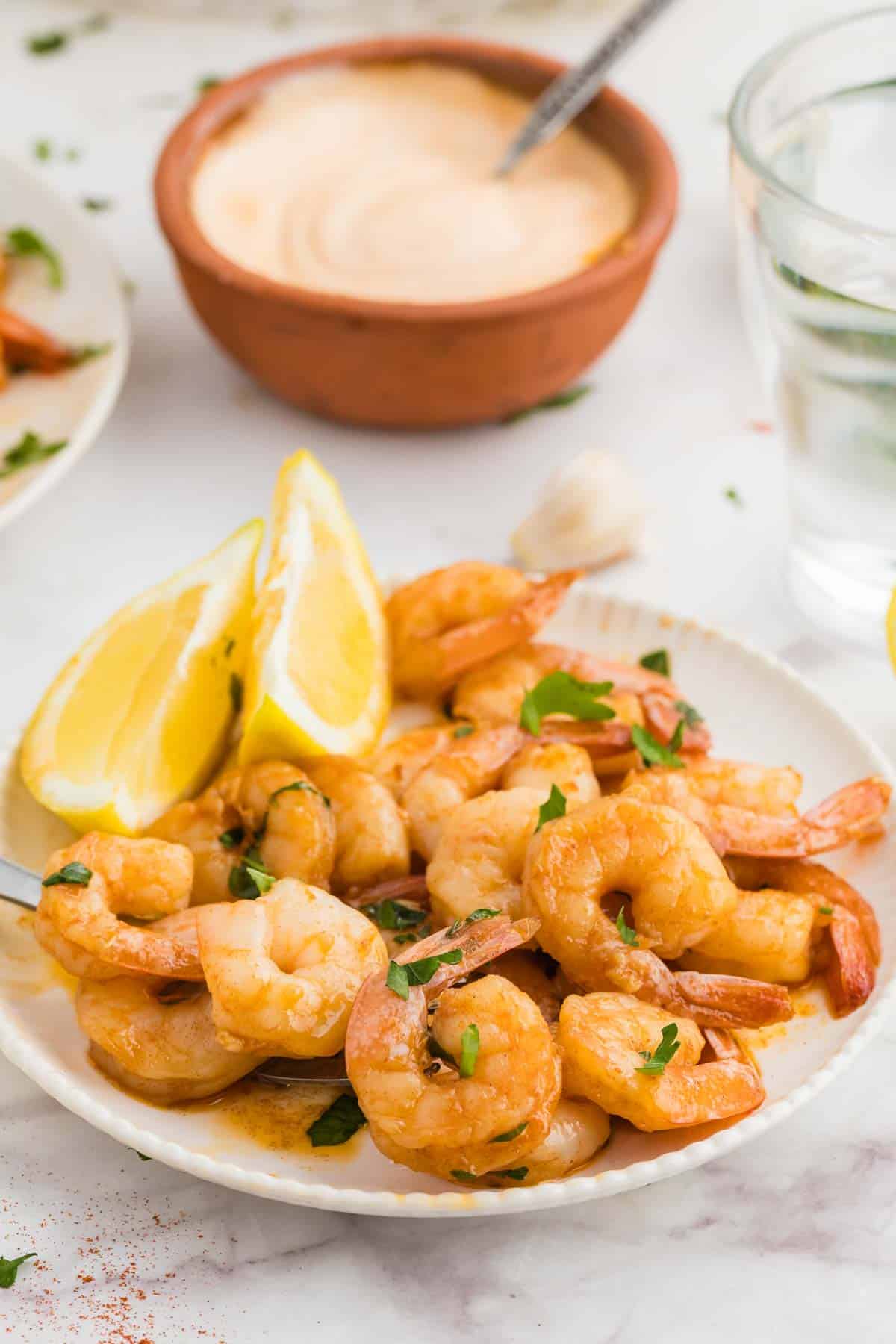 Baked Shrimp are tasty shrimp seasoned with garlic, lemon, paprika, soy sauce and honey.