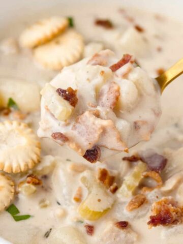 Old Fashioned New England Clam Chowder is a hearty, creamy soup loaded with bacon, potatoes and clams.