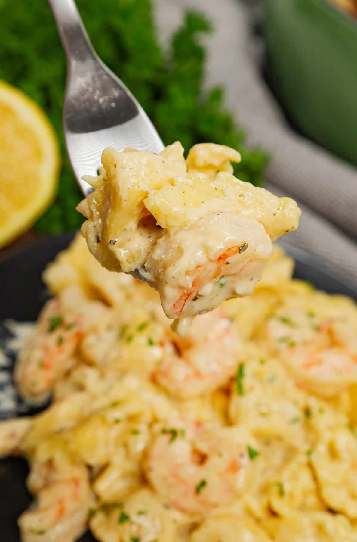 Shrimp Tortellini Alfredo is a delicious seafood pasta recipe with cheese tortellini and tender shrimp all tossed in a creamy garlic parmesan sauce.