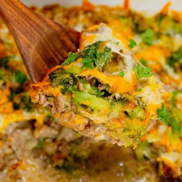 Ground Beef and Broccoli Casserole is a hearty dish loaded with ground beef, broccoli florets, diced onions, alfredo sauce, Italian seasoning, mozzarella cheese and cheddar cheese.