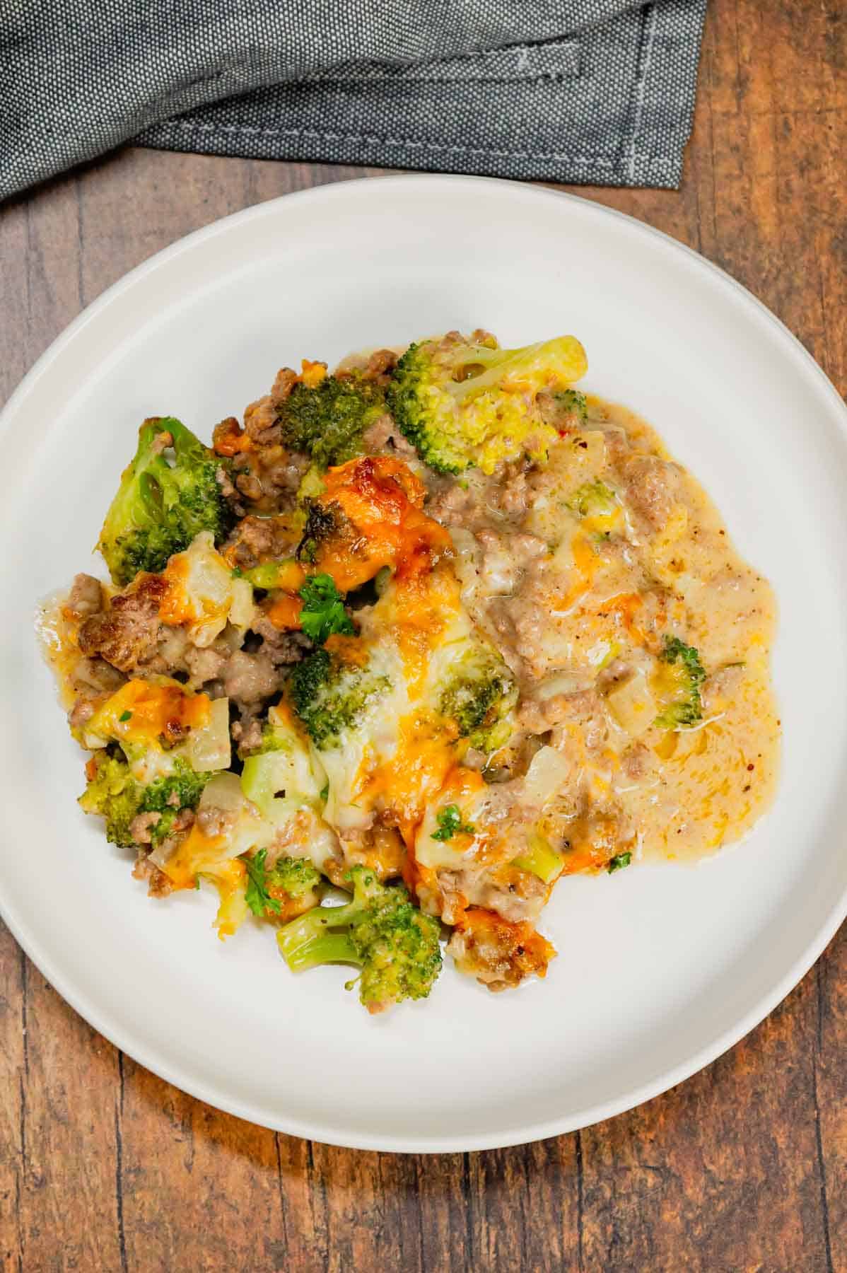 Ground Beef and Broccoli Casserole is a hearty dish loaded with ground beef, broccoli florets, diced onions, alfredo sauce, Italian seasoning, mozzarella cheese and cheddar cheese.