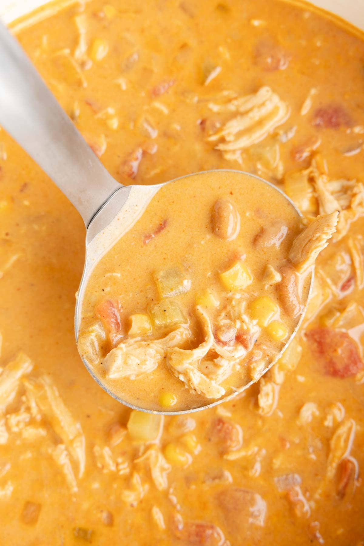 Craving the hearty warmth of chili with a spicy twist? This Buffalo Chicken Chili combines zesty buffalo flavor with tender chicken and creamy beans, creating a cozy bowl that’s sure to heat up your taste buds and become a new game-day favorite! This recipe is loaded with pinto beans, cream cheese, celery, chicken breast, corn, Buffalo sauce and diced tomatoes.