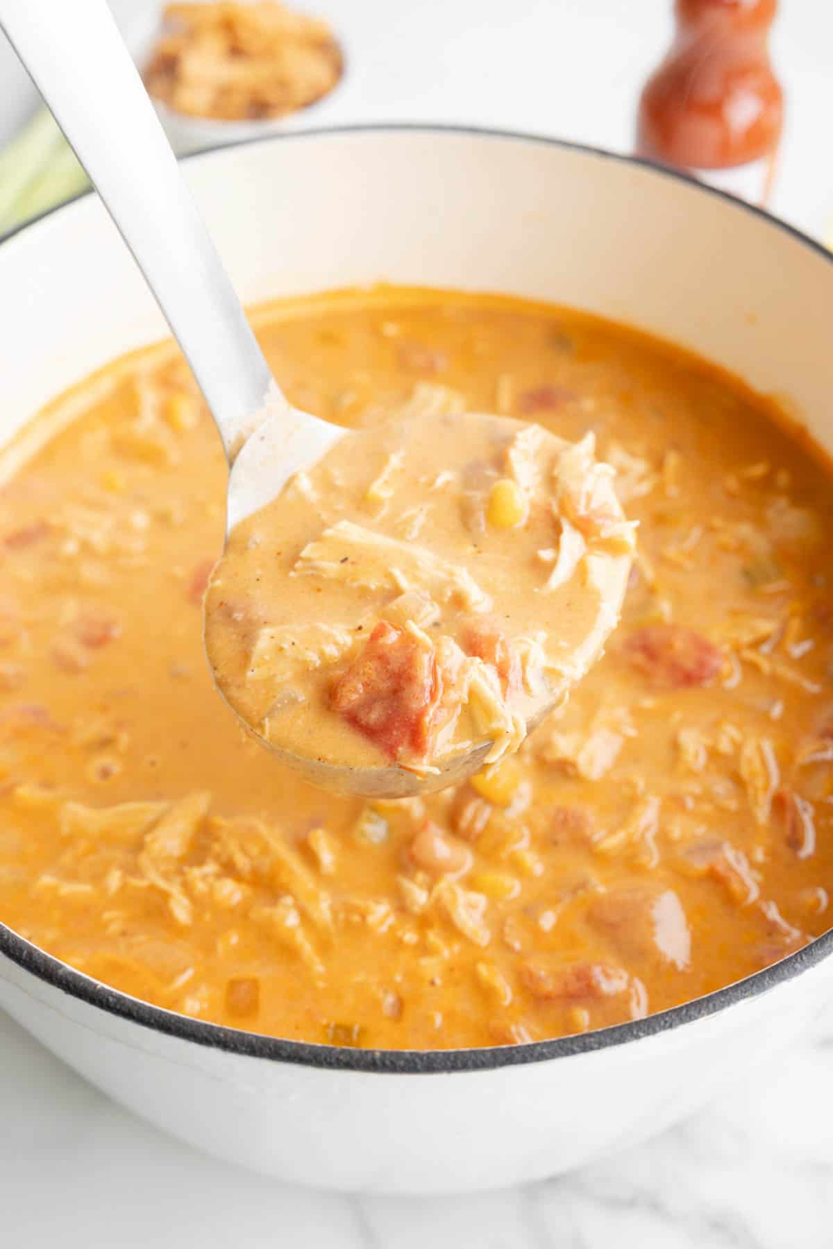 Craving the hearty warmth of chili with a spicy twist? This Buffalo Chicken Chili combines zesty buffalo flavor with tender chicken and creamy beans, creating a cozy bowl that’s sure to heat up your taste buds and become a new game-day favorite! This recipe is loaded with pinto beans, cream cheese, celery, chicken breast, corn, Buffalo sauce and diced tomatoes.