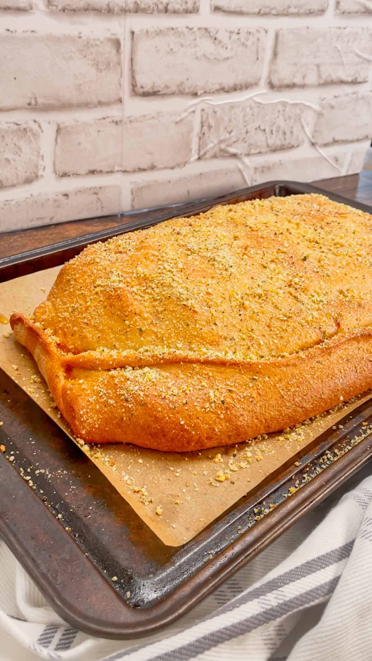 Lasagna Wellington is a fun twist on a classic lasagna that is sure to please the whole family. Pillsbury pizza dough is wrapped around layers of pasta, meat sauce and cheese and then baked until golden brown.