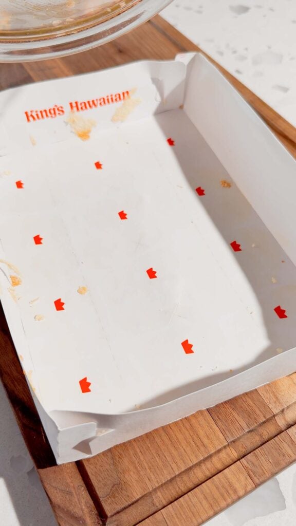 empy hawaiian rolls cardboard tray