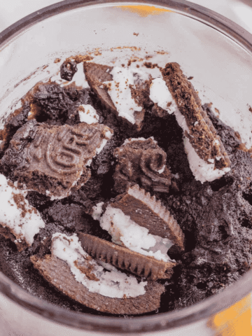 This Oreo Mug Cake is the easiest way to satisfy a chocolate craving in minutes! Made with just three simple ingredients, this easy Oreo Mug Cake recipe creates a soft, rich, fluffy dessert right in the microwave with almost no cleanup. If you're looking for a quick mug cake recipe, microwave cake, single serving dessert, easy Oreo dessert, cookies and cream mug cake, late night dessert ideas, no oven desserts, or easy desserts with Oreos, this recipe is a must-try. Perfect for kids, college students, busy families, or anyone craving a fast homemade treat, this chocolate Oreo mug cake is ready in just 3 minutes and delivers warm, gooey, bakery-style flavor with every bite.
